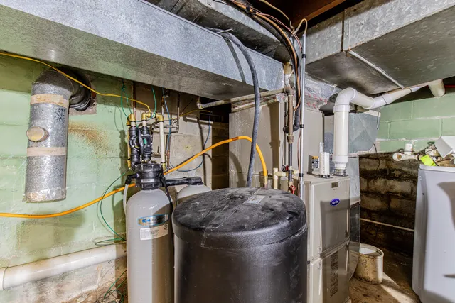 a view of an outdoor space