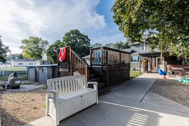 a house view with a outdoor space