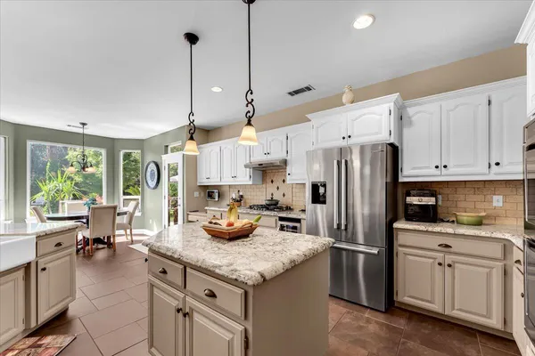 $819,000 | 2357 Templeton Drive, Redding, CA 96002