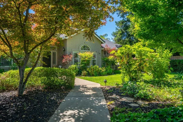 $819,000 | 2357 Templeton Drive, Redding, CA 96002