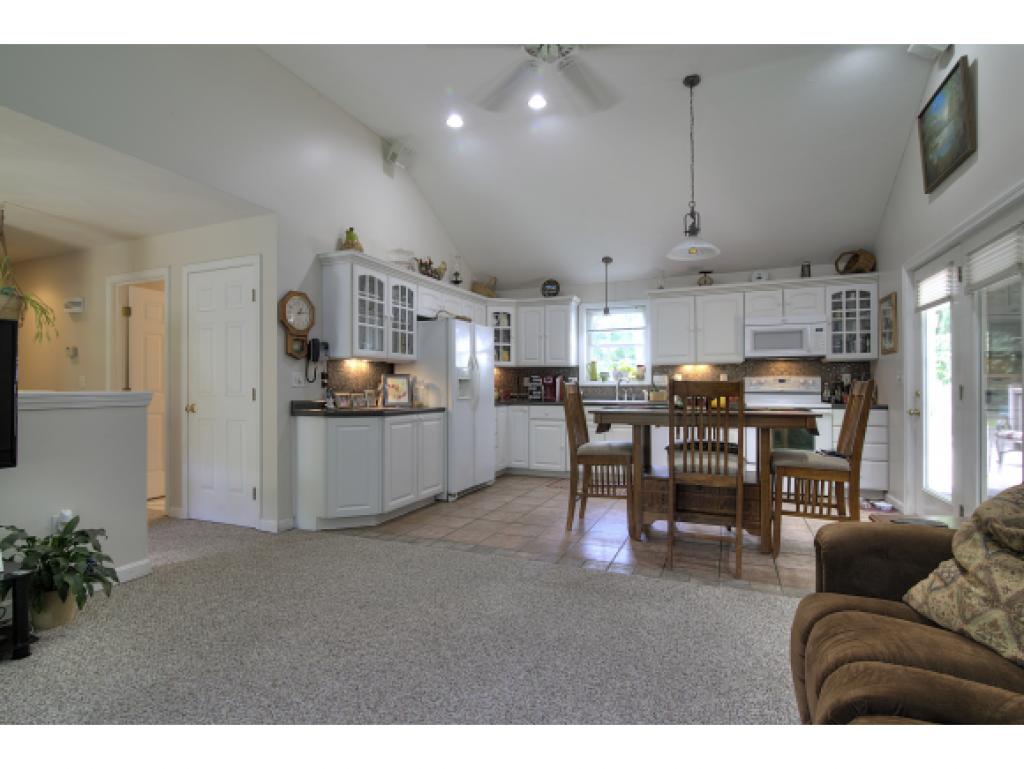 1289 Smyth Road Hooksett, NH 03106 - Photo 3 of 25