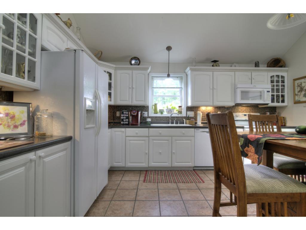 1289 Smyth Road Hooksett, NH 03106 - Photo 5 of 25