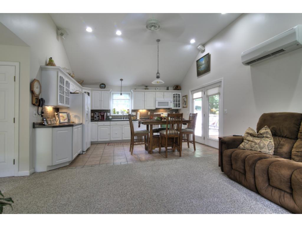 1289 Smyth Road Hooksett, NH 03106 - Photo 6 of 25