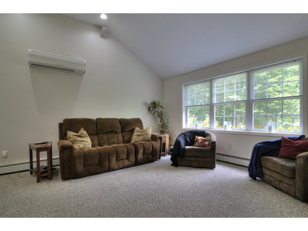1289 Smyth Road Hooksett, NH 03106 - Photo 7 of 25