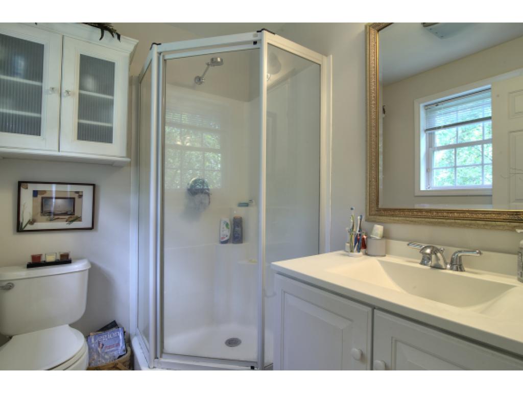 1289 Smyth Road Hooksett, NH 03106 - Photo 10 of 25
