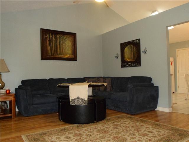 4021 Moss Road Antioch, TN 37013 - Photo 5 of 20 Another view of the living room!