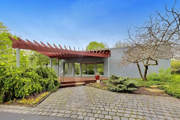$799,000 | 43 Overbrook Road, South Barrington, IL 60010