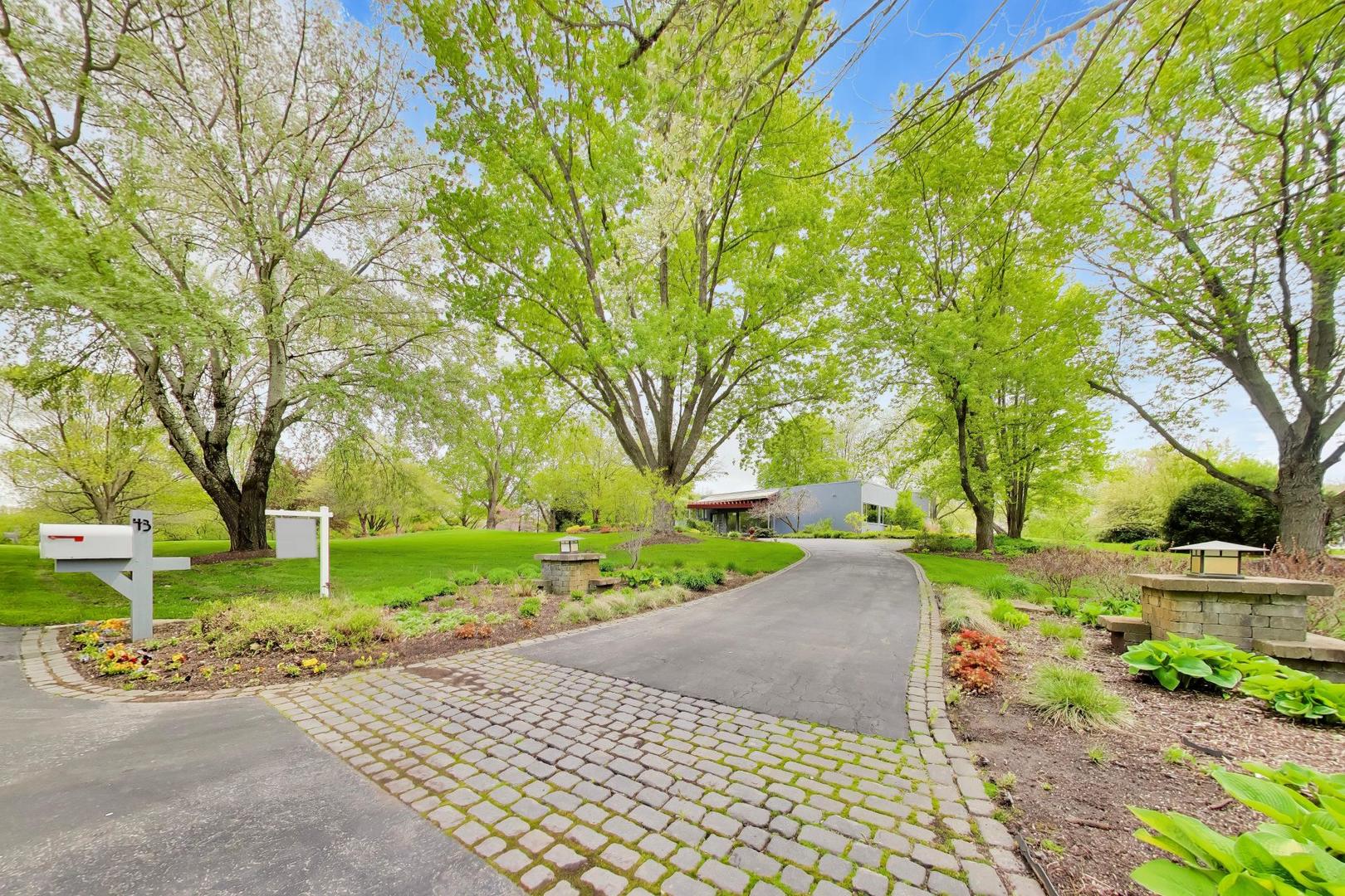 43 Overbrook Road South Barrington, IL 60010 - Photo 5 of 68