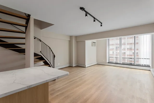 $2,287 | 6166 North Sheridan Road, Unit 4G, Chicago, IL 60660