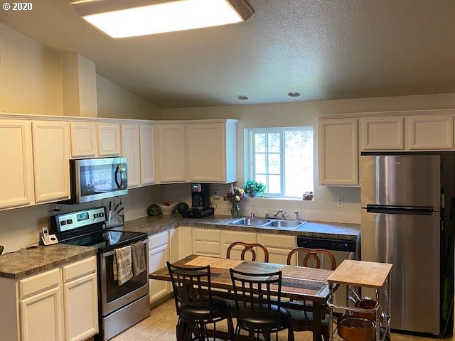 311 Saddle Road Amboy, WA 98601 - Photo 4 of 31 Gallery Image 4