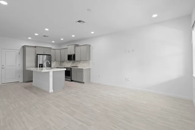 $3,200 | 4616 Longwood Lk Square, Westlake, FL 33470