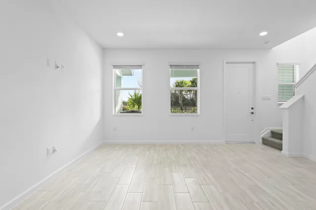 $3,200 | 4616 Longwood Lk Square, Westlake, FL 33470