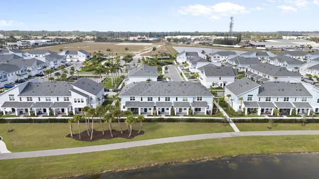 $3,200 | 4616 Longwood Lk Square, Westlake, FL 33470