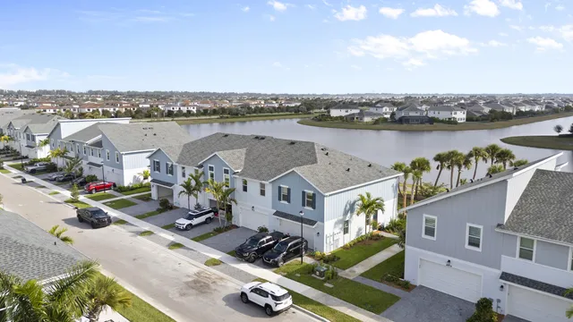 $3,200 | 4616 Longwood Lk Square, Westlake, FL 33470