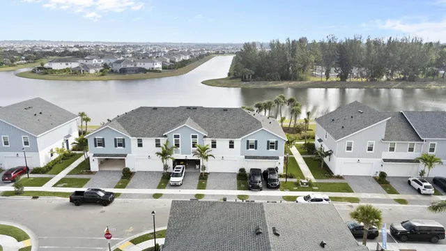 $3,200 | 4616 Longwood Lk Square, Westlake, FL 33470