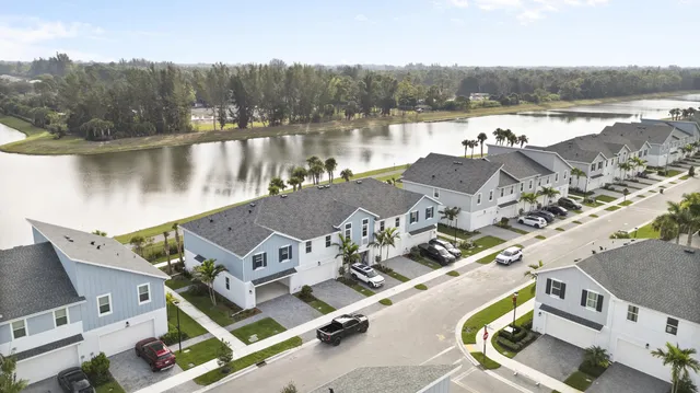 $3,200 | 4616 Longwood Lk Square, Westlake, FL 33470