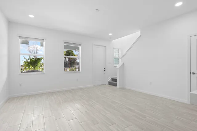 $3,200 | 4616 Longwood Lk Square, Westlake, FL 33470