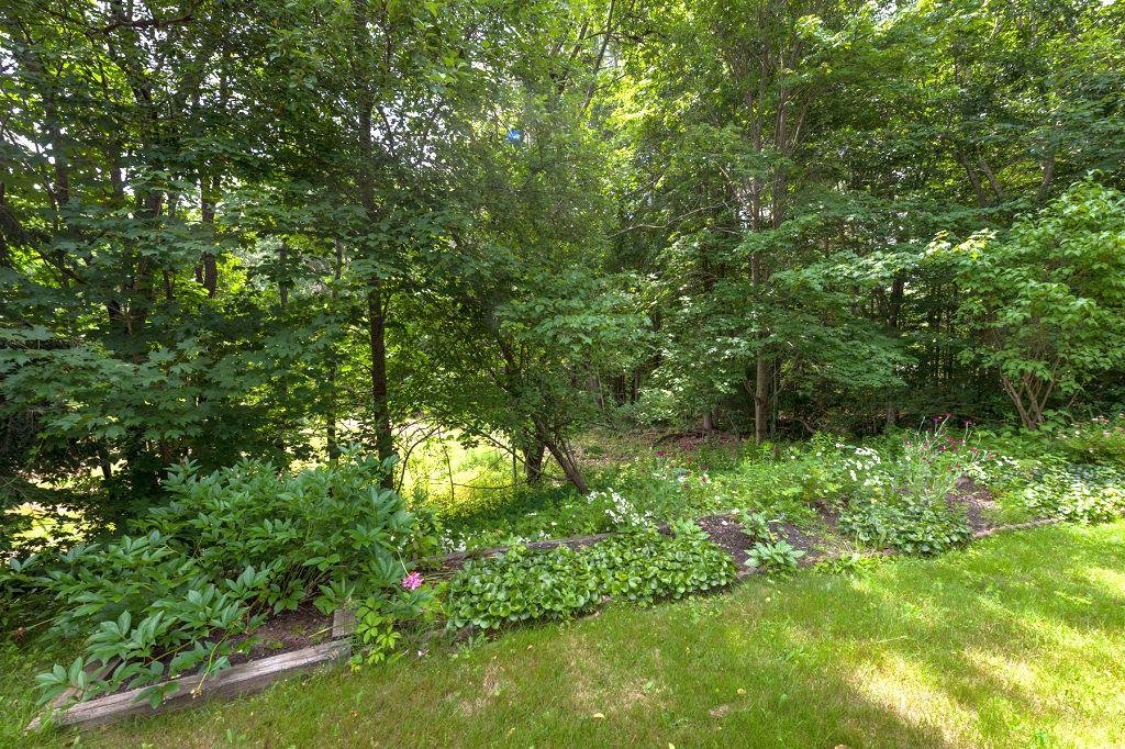 1 Pine Hill Road Cape Neddick, ME 03902 - Photo 18 of 24 _18 Flower garden