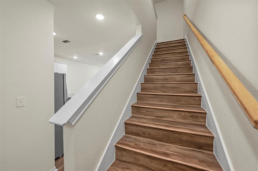 105 Southeast 4th Street, Unit 2 Bonham, TX 75418 - Photo 7 of 23