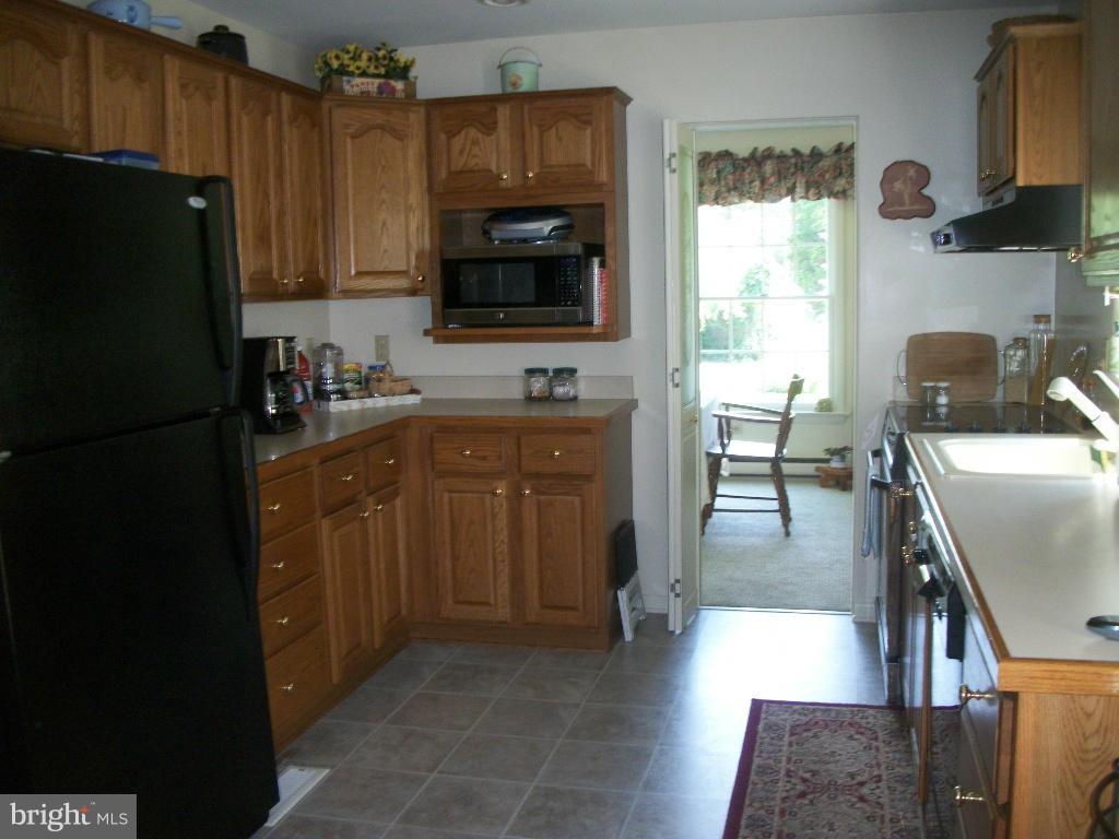 4 Sandy Acres Road Cambridge, MD 21613 - Photo 17 of 29 Kitchen