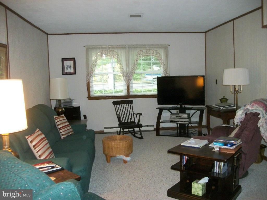 4 Sandy Acres Road Cambridge, MD 21613 - Photo 24 of 29 Family Room