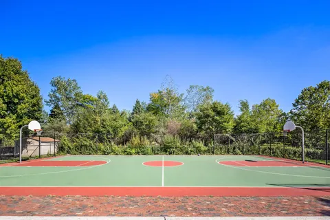 $2,825 | 110 Shearwater Court East, Unit 33, Jersey City, NJ 07305