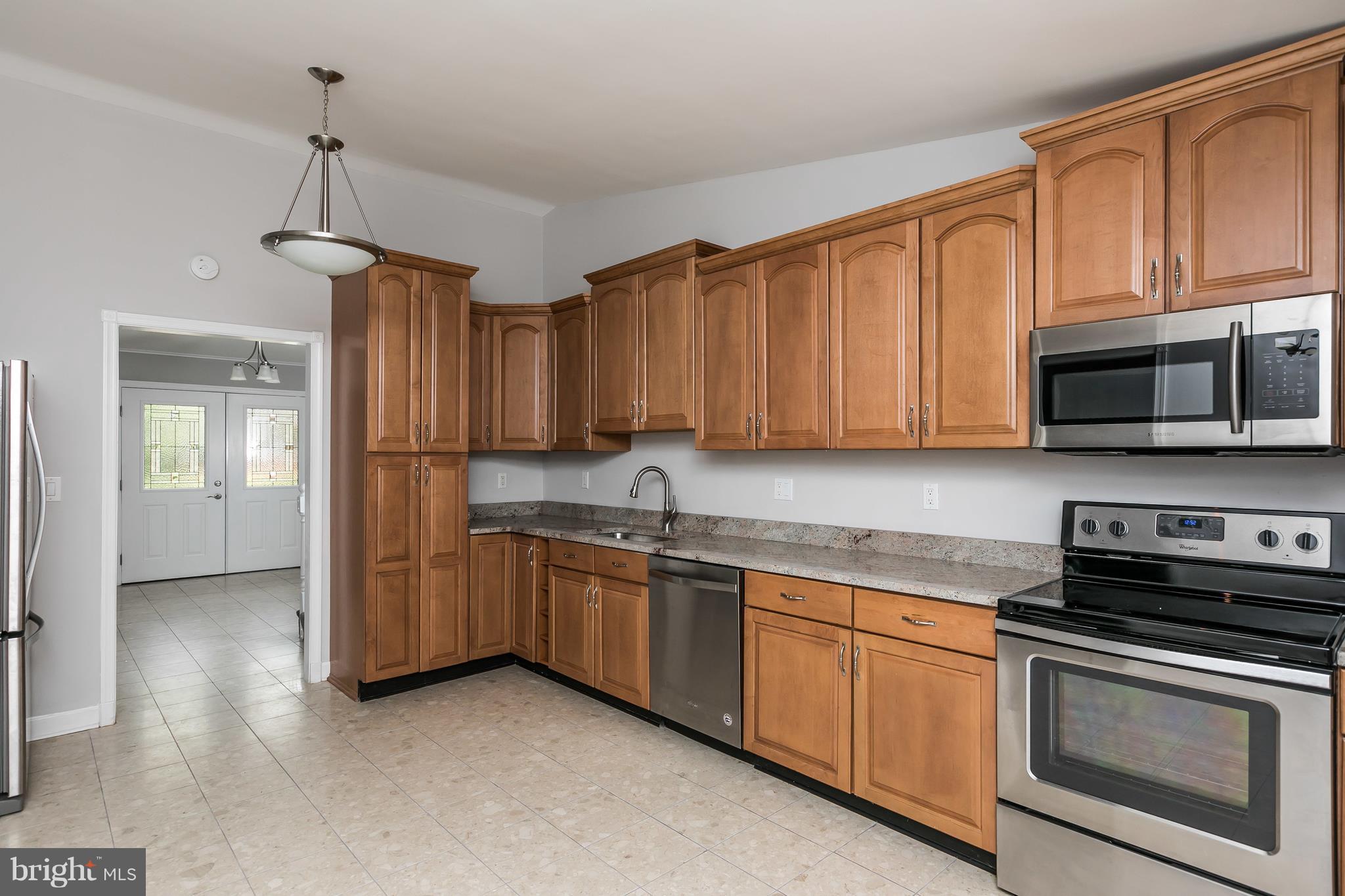 905 Farmstead Road Cockeysville, MD 21030 - Photo 16 of 30 Kitchen
