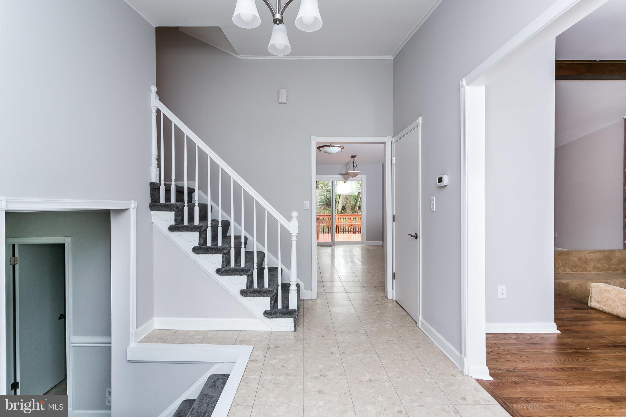 905 Farmstead Road Cockeysville, MD 21030 - Photo 17 of 30 Interior (General)
