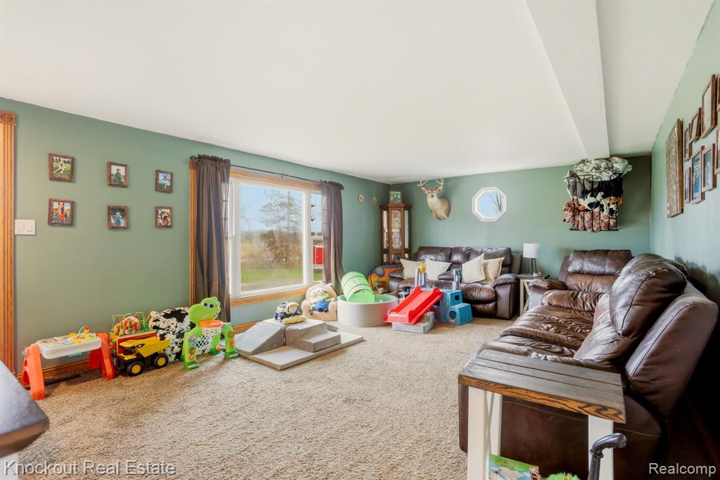 8997 North Belsay Road Millington, MI 48746 - Photo 6 of 42 Gallery Image 6