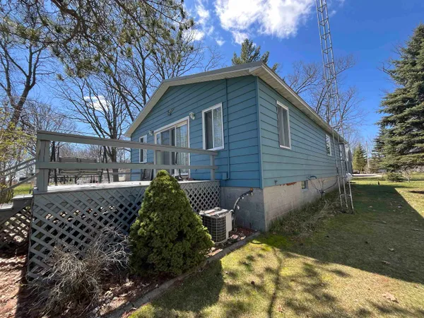 $232,000 | 2406 Oak Road, Pinconning, MI 48650