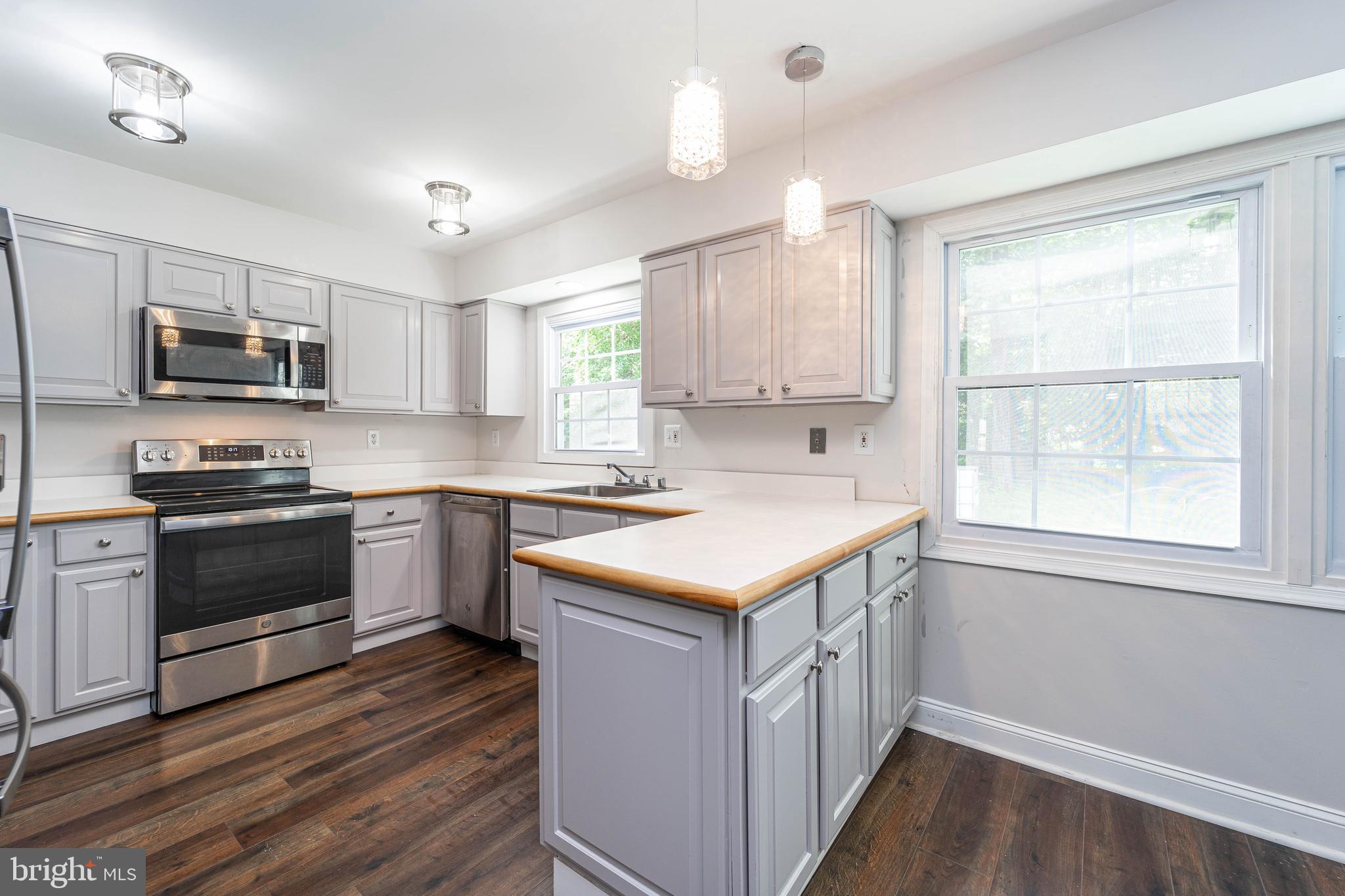 9003 Eastbourne Lane Laurel, MD 20708 - Photo 7 of 24 Gallery Image 7