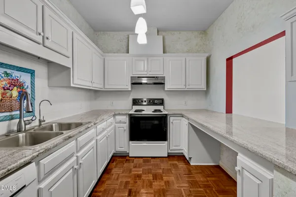$484,000 | 706 Constitution Drive, Unit 405, Durham, NC 27705