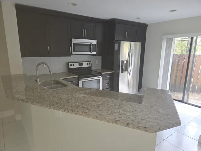 $3,600 | 7890 Lago Del Mar Drive, Unit 142, Boca Raton, FL 33433