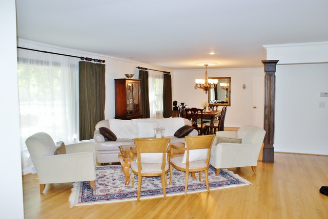 321 Cayuga Avenue Elmhurst, IL 60126 - Photo 2 of 21