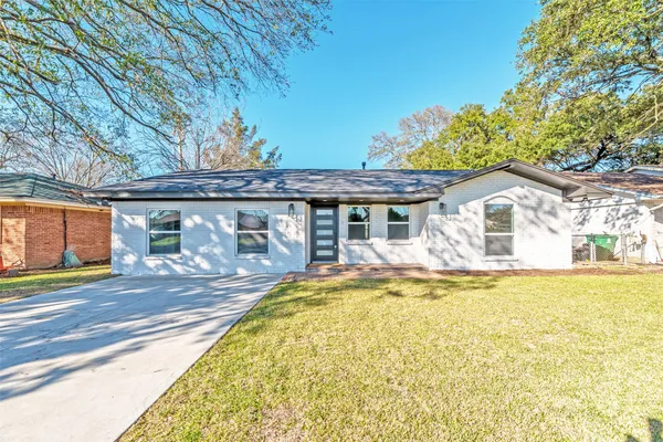 $2,400 | 8518 Cedel Drive, Houston, TX 77055