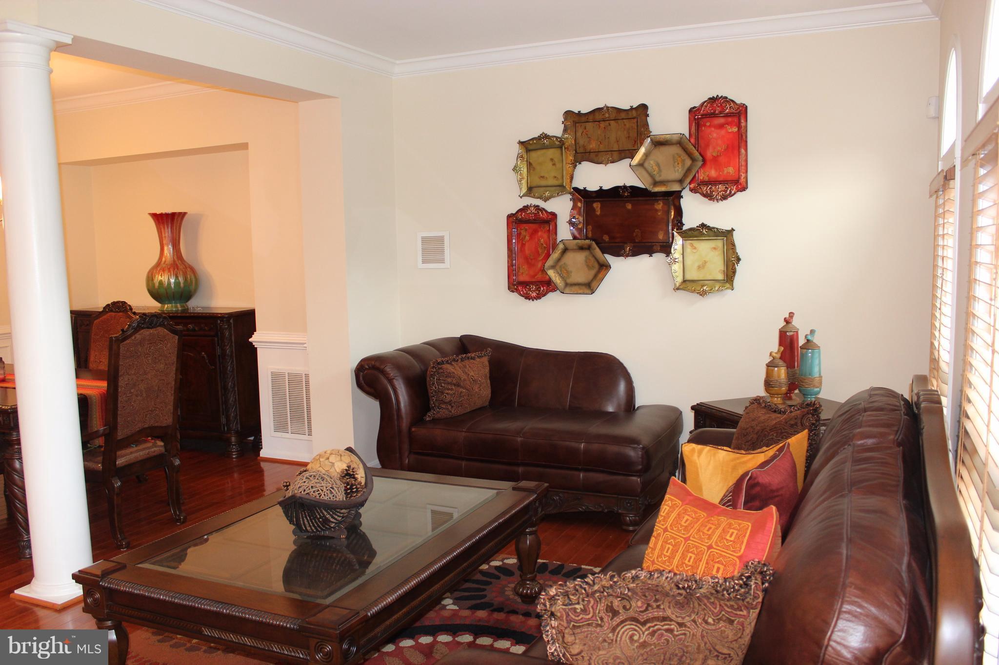 9168 Furey Road Lorton, VA 22079 - Photo 4 of 29 Living Room