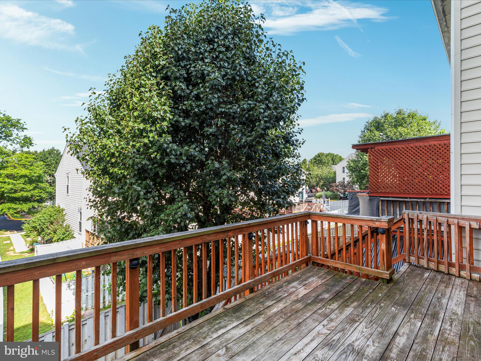 17365 Avion Square Round Hill, VA 20141 - Photo 9 of 23 Deck off of kitchen