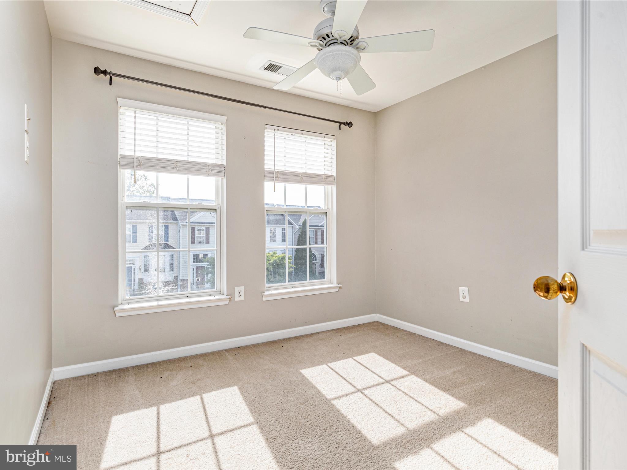 17365 Avion Square Round Hill, VA 20141 - Photo 10 of 23 Bedroom 1