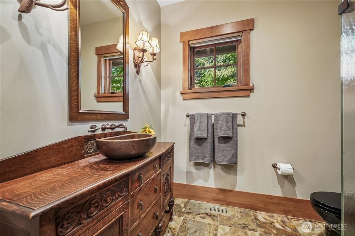 50 Larkspur Loop Cle Elum, WA 98922 - Photo 19 of 36 a living room with furniture and a wooden floor