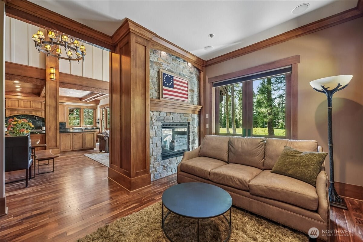 50 Larkspur Loop Cle Elum, WA 98922 - Photo 10 of 36 a living room with furniture and a large window