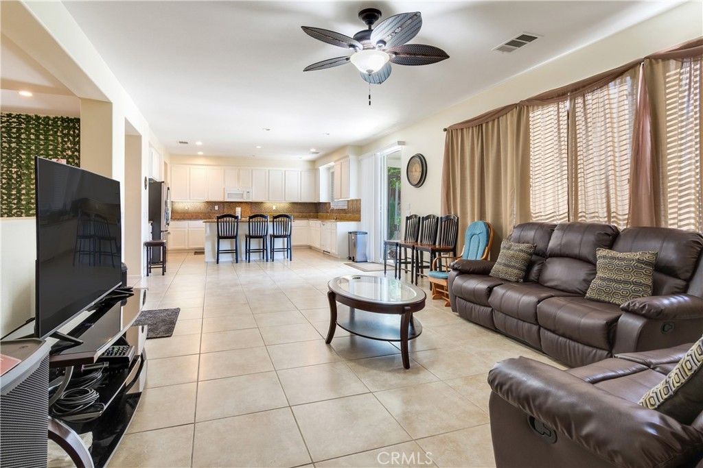 31271 Moss Street Mentone, CA 92359 - Photo 19 of 36