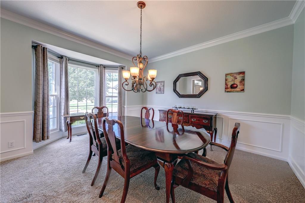 13017 Reeder Street Overland Park, KS 66213 - Photo 8 of 35