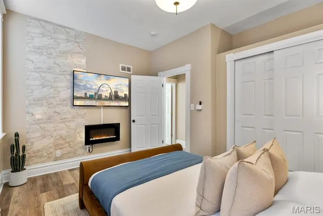 $240,000 | 3443 Keokuk Street, St. Louis, MO 63118