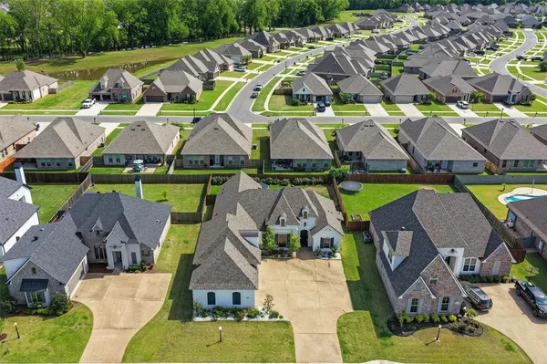 $510,000 | 601 Dumaine Drive, Bossier City, LA 71111
