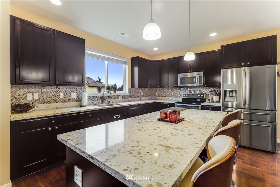 13441 Southeast 181st Street Renton, WA 98058 - Photo 4 of 21 Gallery Image 4