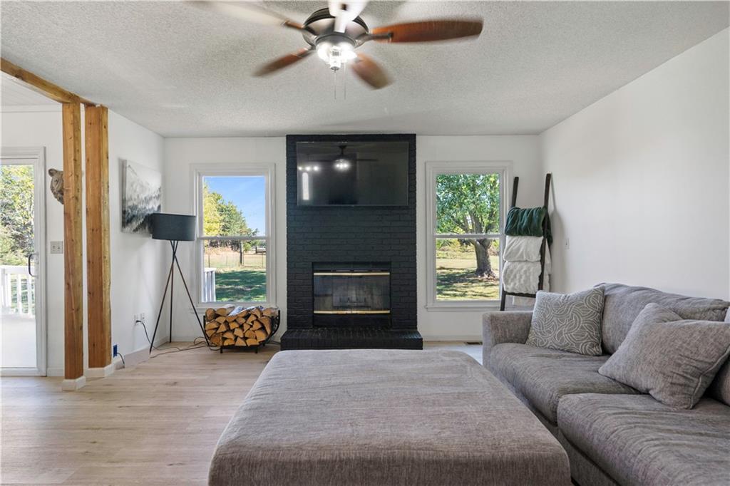 28431 Woodland Road Paola, KS 66071 - Photo 13 of 64