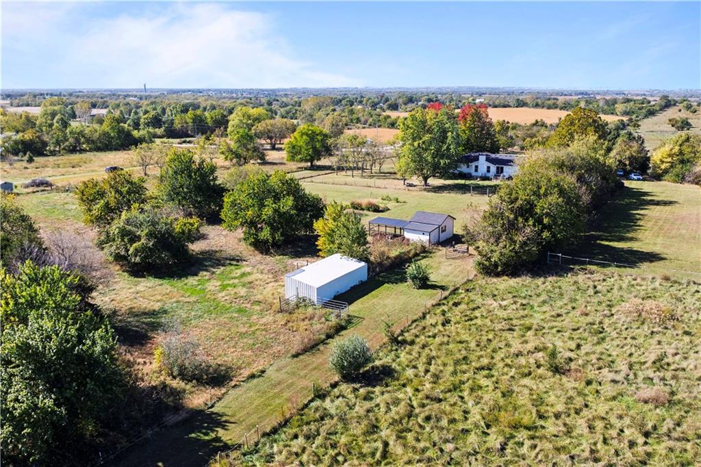 28431 Woodland Road Paola, KS 66071 - Photo 48 of 64