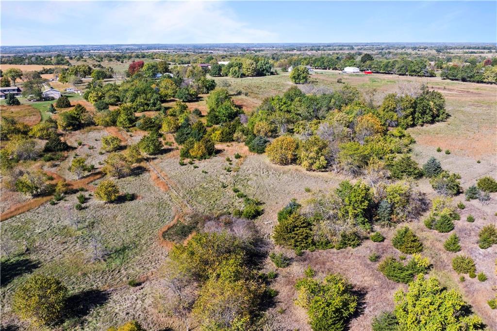 28431 Woodland Road Paola, KS 66071 - Photo 62 of 64