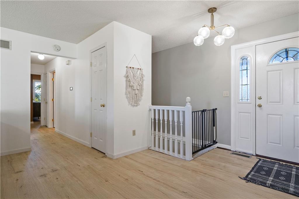 28431 Woodland Road Paola, KS 66071 - Photo 7 of 64