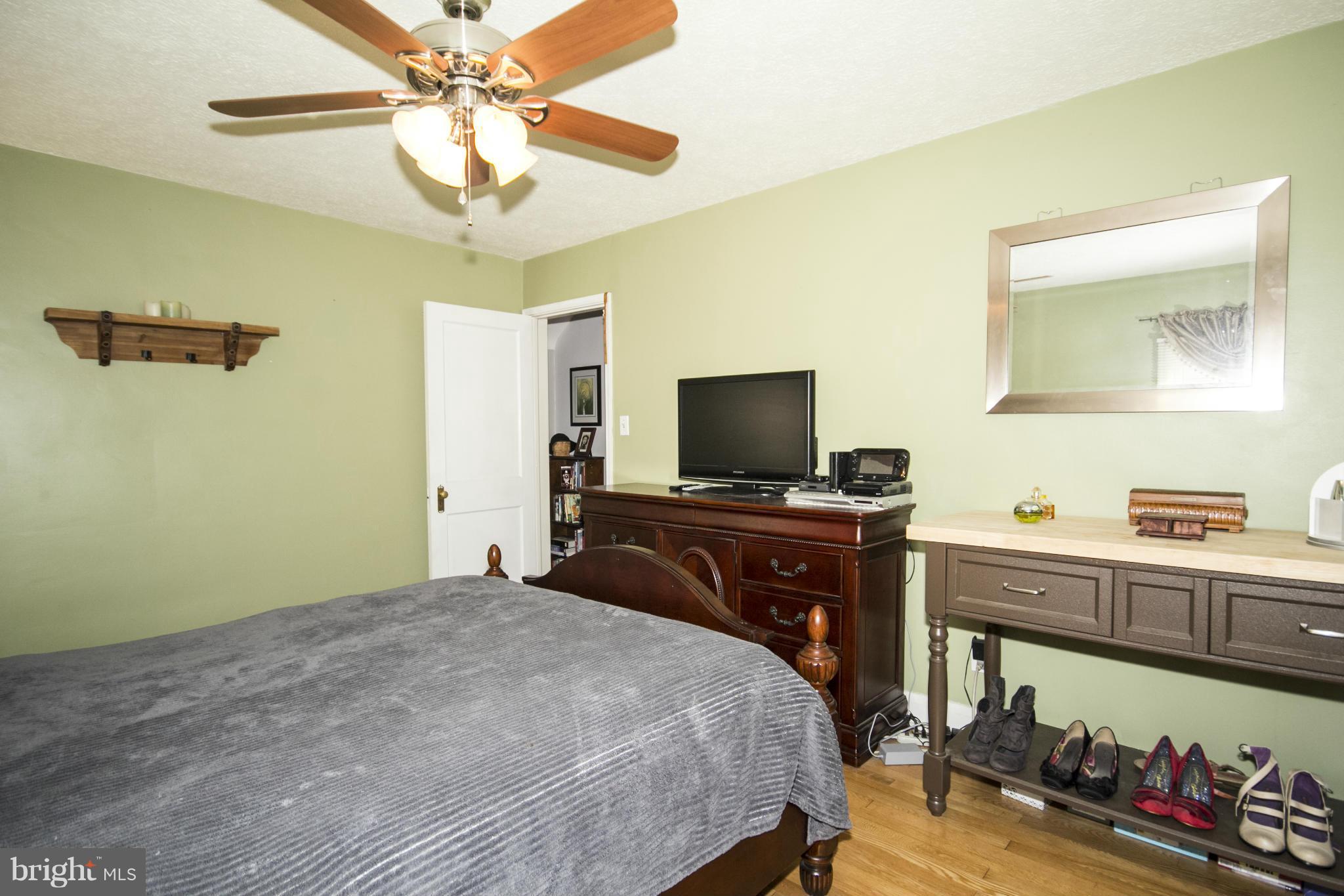 924 Adana Road Baltimore, MD 21208 - Photo 15 of 25 Bedroom (Master)